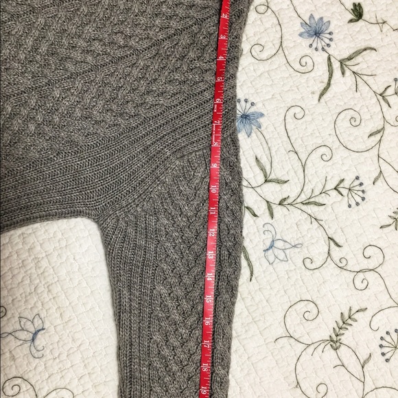 Zara Crop Knit Sweater - Picture 3 of 4